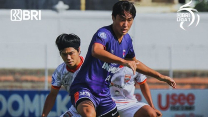 Laga antara Persita Tangerang vs Borneo FC