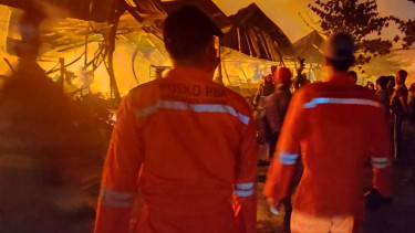 Kebakaran di relokasi Pasar Johar, Semarang, Jateng.