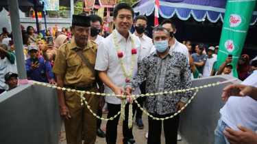 Peresmian Jembatan Rider oleh Hanan Supangkat, Direktur Utama Rider, Minggu (16/1).