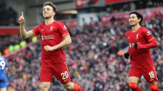 Selebrasi pemain Liverpool usai bobol gawang Cardiff