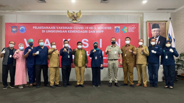 Pelaksanaan vaksinasi COVID-19 ke-3 (booster) di Kemendagri dan BNPP