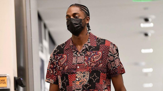 Pebasket NBA, Justin Holiday kenakan batik asal Blitar, Jawa Timur