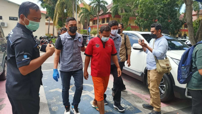 Tersangka Pemerkosa Anak di Markas Polda NTB