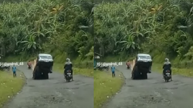 Viral Mobil Bak Jomplang ke Belakang saat Jalan Tanjakan
