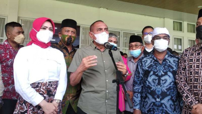 Gubernur Sumut Edy Rahmayadi (tengah)