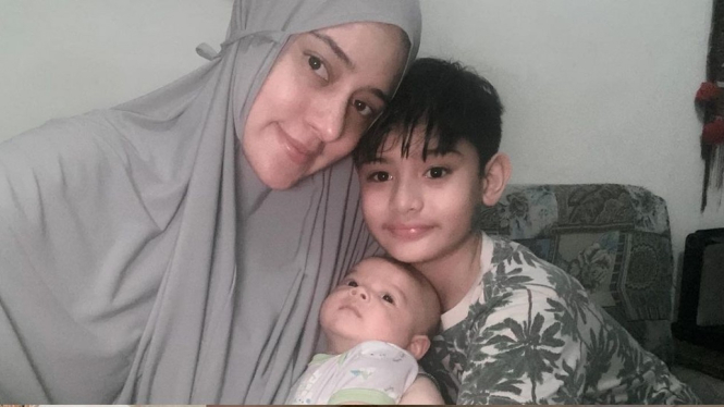 Fairuz A Rafiq dan Anak-anaknya