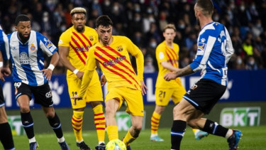 Pertandingan Espanyol melawan Barcelona