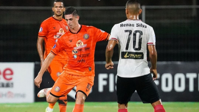 Persiraja Banda Aceh menghadapi Madura United