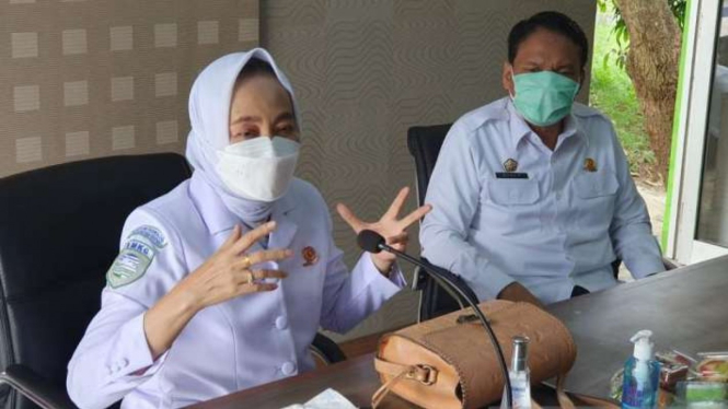 Kepala BMKG Dwikorita Karnawati beraudiensi dengan Gubernur Banten Wahidin Halim di Serang, Selasa, 8 Februari 2022.