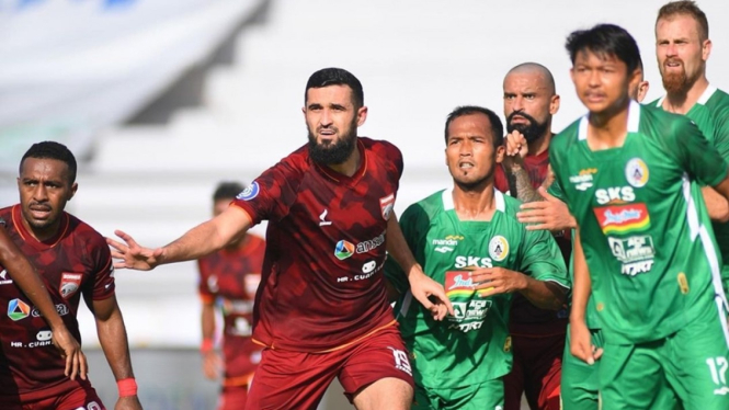Pertandingan PSS Sleman vs Borneo FC