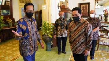 Sultan HB X dan Menteri BUMN Erick Thohir.