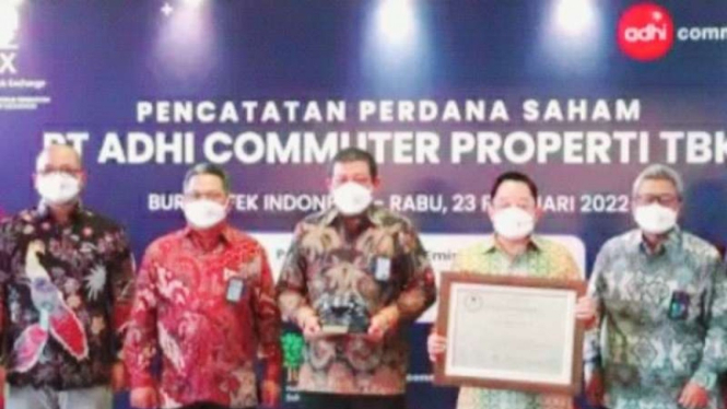 IPO ADCP.