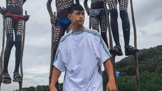 Arnold Putra.