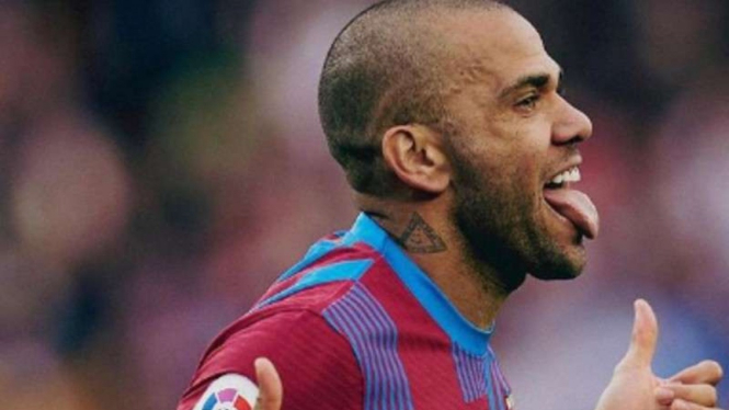 MantanBek Barcelona, Dani Alves.