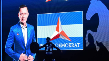 Pelantikan DPD Demokrat Riau dengan lampu LED dilengkapi penampilan kontemporer.