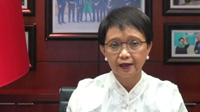 Menteri Luar Negeri Retno Marsudi dalam konferenai pers