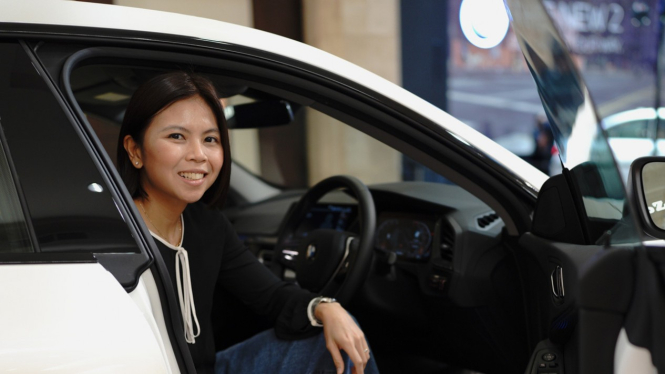 Greysia Polii pembeli pertama BMW 218i Gran Coupe Sport