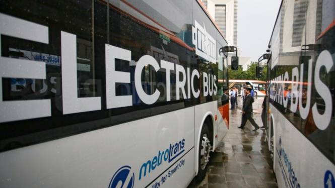 Bus Listrik Bakrie