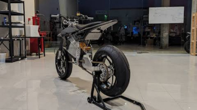 Motor listrik supermoto