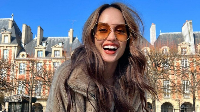 Cinta Laura.