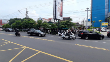 Rombongan Presiden Jokowi Tiba di UNS Solo