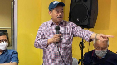 Bupati Kanupaten Lahat, Bursah Zarnubi.
