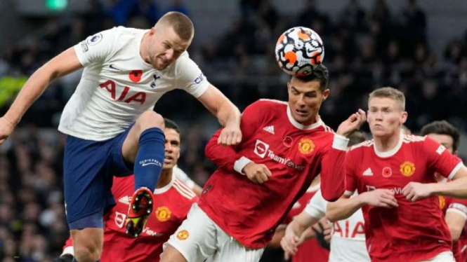 Duel Manchester United vs Tottenham Hotspur.