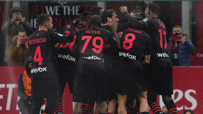 Selebrasi pemain AC Milan usai bobol gawang Empoli