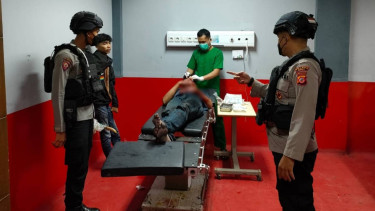 Pedagang Rn yang menebas tangan Hr.
