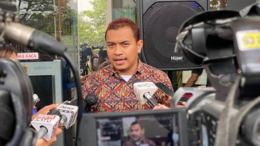 Pengacara Munarman, Aziz Yanuar