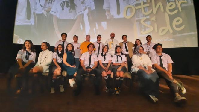 Para Pemain Film The Other Side