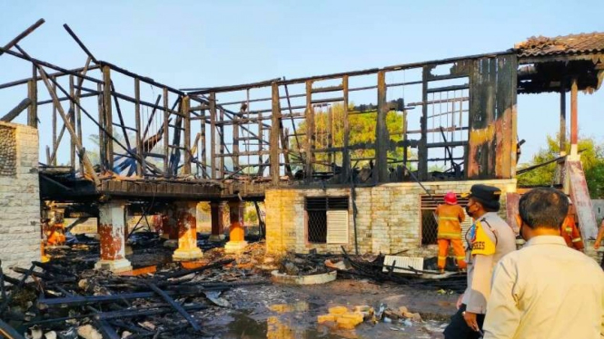 Rumah panggung peninggalan Kerajaan Melayu kebakaran di Sumut.