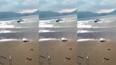 Viral Mobil Honda Accord Terseret Ombak Laut 