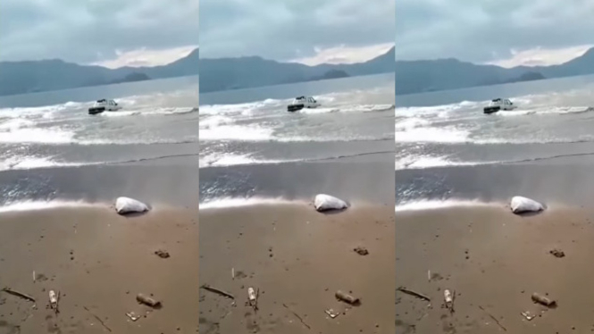 Viral Mobil Honda Accord Terseret Ombak Laut 