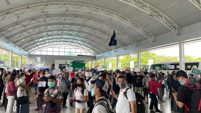 Ilustrasi Suasana Bandara Lombok.