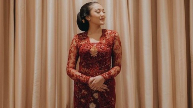 Putri Tanjung