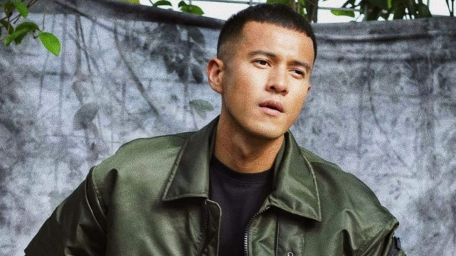 Herjunot Ali.