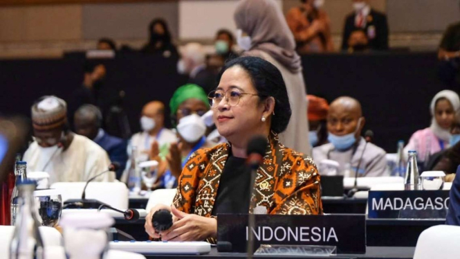 Ketua DPR RI Puan Maharani di Forum IPU di Bali.