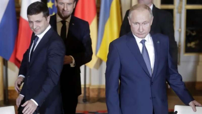 VIVA Militer: Volodymyr Zelensky dan Vladimir Putin