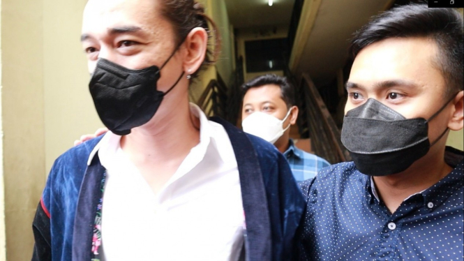 Vokalis band Sisitipsi, Fauzan Lubis