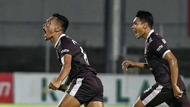 Penyerang PSM Makassar, Ferdinand Sinaga