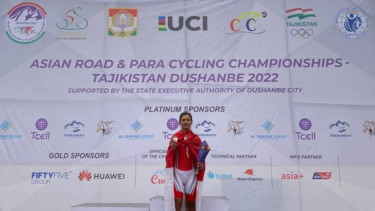 Pembalap road race putri Indonesia Ayustina Delia Priatna