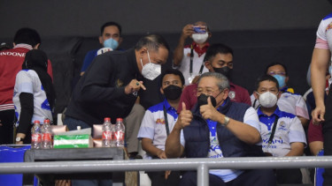 Susilo Bambang Yudhoyono (SBY) dan Menpora Zainudin Amali di Final Proliga