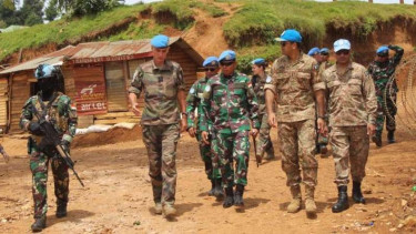 VIVA Militer: Mayor Jenderal Benoit Chavanat datangi Satgas BGC Konga TNI