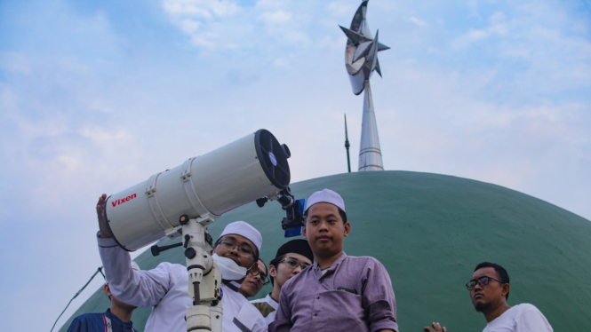 Pemantauan Hilal untuk Menentukan Awal Puasa Ramadan.