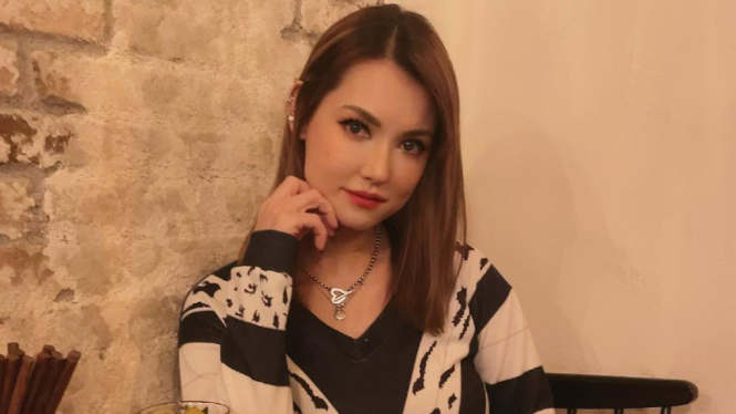Maria Ozawa alias Miyabi.