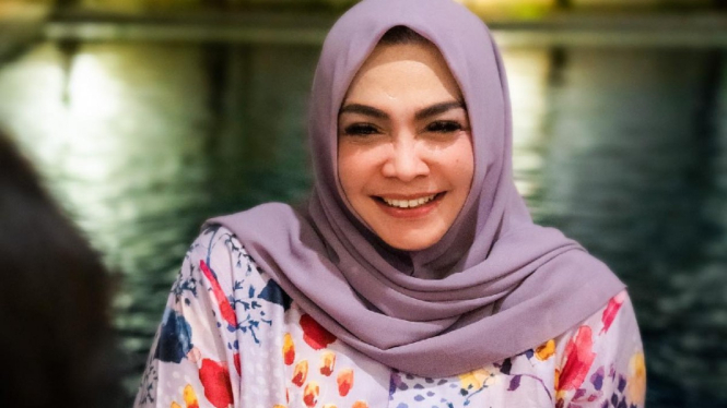 Rieta Amilia alias Mama Rieta, ibu Nagita Slavina.