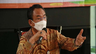 Sekjen Kemensos Harry Hikmat 