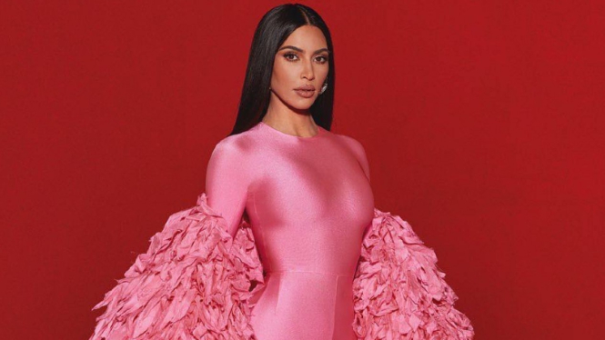 Kim Kardashian.