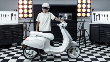 Vespa Sprint kolaborasi dengan Justin Bieber.